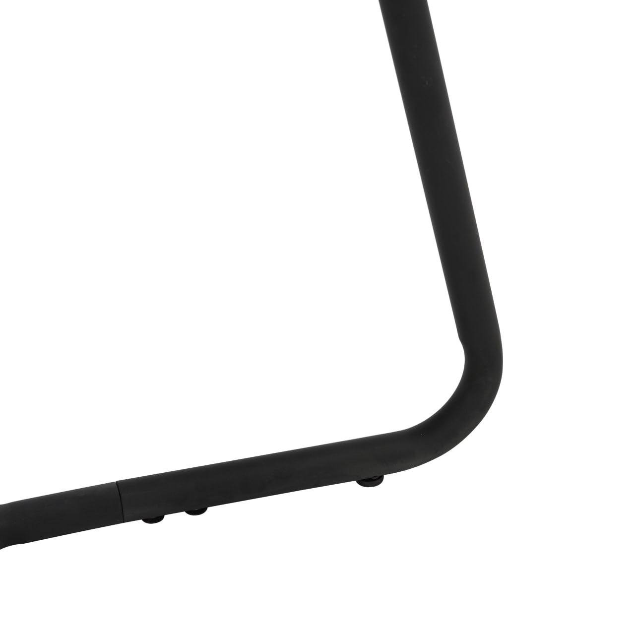 Galds Bay Black
