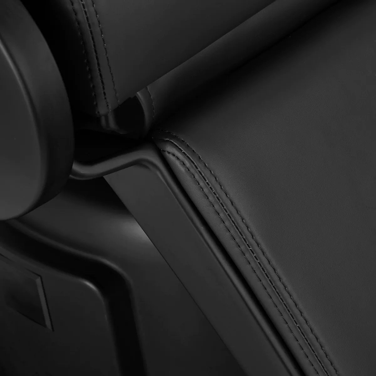 Парикмахерское кресло Gabbiano Duke Electric Black Парикмахерское кресло Gabbiano Duke Electric Black